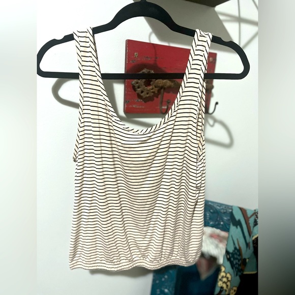 Crop top with elastic bottom size L - Picture 4 of 9